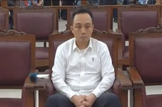 Dituntut 8 Tahun Penjara,...
