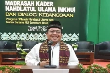 PBNU Bolehkan Kiai Jadi...