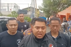 Geledah 3 Rumah Alex...
