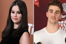 Selena Gomez Dikabarkan...