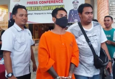 Pria di Banyuwangi Nekat...