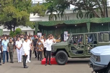 Jokowi Pecahkan Kendi...