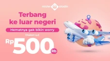 Terbang ke Luar Negeri...
