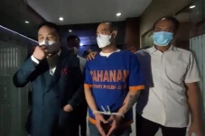 Ibu Ferry Irawan Alami...