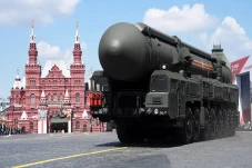 Spesifikasi RS-24 Yars,...