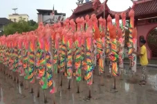 Wow! Jelang Imlek Ratusan...