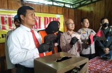 Istri Hendak Melahirkan,...