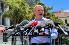 Chris Hipkins Bakal...