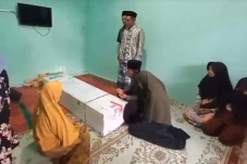 Tangis Pecah Sambut...