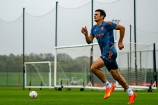 Target Harry Maguire...