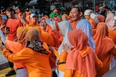 Senam Bareng Emak-emak...