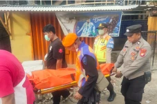 Wanita Muda Tewas Mengenaskan...