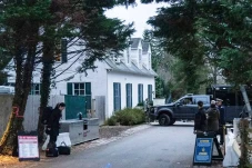 FBI Geledah Rumah Joe...