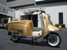 Lebih Tua dari Vespa,...