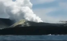 Gunung Anak Krakatau...