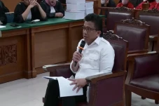 Kutip Ayat Alkitab,...