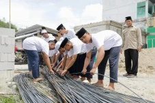 Relawan SDG Salurkan...