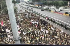 Demo Kepala Desa Dinilai...