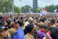 Unjuk Rasa di DPR, Massa...