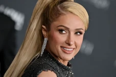 Paris Hilton Dikaruniai...