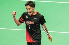 Penampilan Kento Momota...