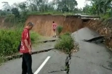 Jalan Penghubung 2 Kecamatan...