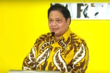 Survei LPMM: Airlangga...