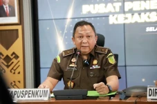 Kejagung Periksa 3 Saksi...