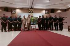 Nostalgia Dua Komandan...