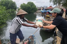 Dapat Bantuan Beras,...