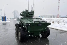Rusia Luncurkan Robot...