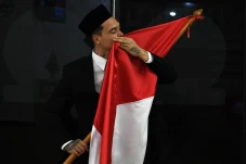Perbandingan Statistik...