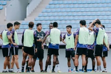 Persita Tangerang vs...