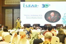 Pengaruh Putusan Pengadilan...