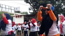 Senam Massal Jadi Cara...