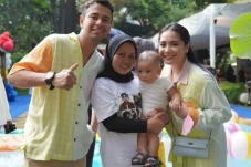 Rayyanza Panggil Pengasuhnya...