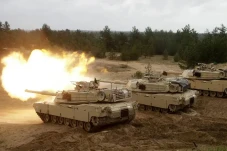 Pengiriman Tank ke Ukraina...
