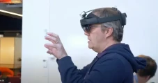 Kacamata AR Buatan DARPA...