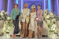 Pernikahan Kiky Saputri...