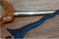 Keris Pusaka Setan Kober,...