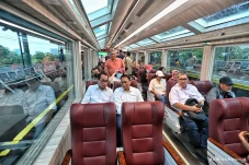 Kereta Panoramic Segera...