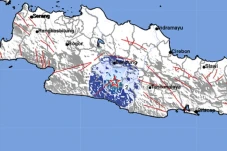 Gempa Berpusat di Darat...