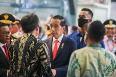 Tanggapi Isu Reshuffle,...