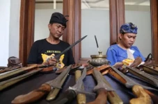 Kesaktian Keris Mpu...