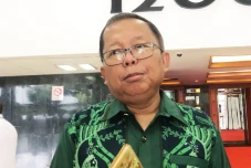 Di Tengah Wacana Reshuffle,...