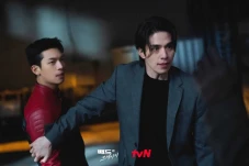 12 Drama Korea Studio...