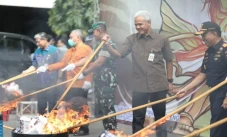 Tegas, Ganjar Pranowo...
