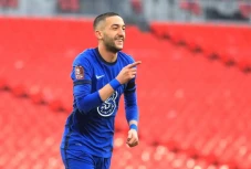 Chelsea Terlambat Serahkan...