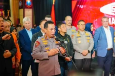 Polri Ingin Adopsi Aplikasi...
