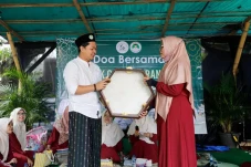 SDG Salurkan Alat Musik...